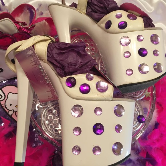 AMAZING vintage sky high platforms with hello kitty and crystal details! - Picture 8 of 16